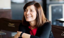 Un ensayo sobre las fronteras errantes del arte y la literatura