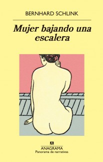 Mujer bajando una escalera  - 